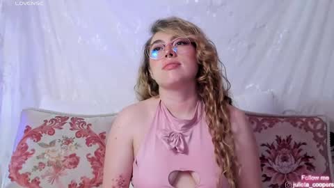Snapshot of julieta_cooper20 chatting on 10, 6, 2026 Juli online show from 10, 6, 2026