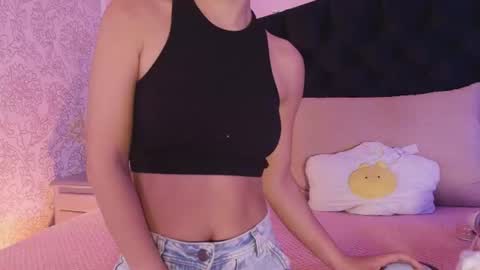 Snapshot of julieta_cortes__ chatting on 3, 7, 2026 Julieta online show from 3, 7, 2026