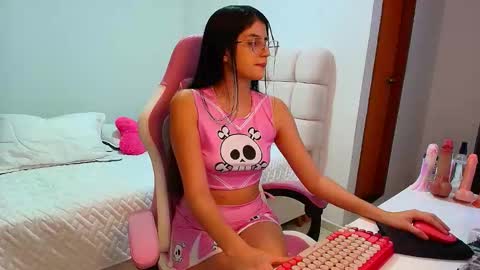 julieta_rose19 online show from 3, 11, 2025