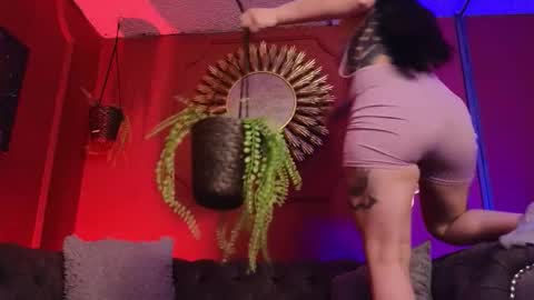  Julieta  online show from 12, 11, 2025