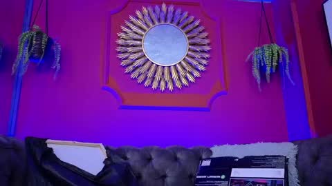 Snapshot of julieta_russell chatting on 20, 4, 2026 Julieta online show from 20, 4, 2026