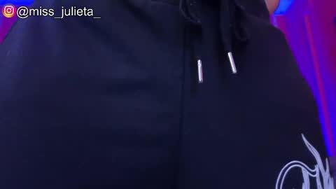 Snapshot of julieta_russell chatting on 21, 5, 2026 Julieta online show from 21, 5, 2026