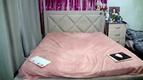 Julietkitty online show from 9, 3, 2025