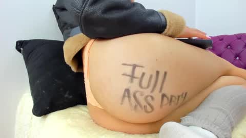 Snapshot of juliett_horny chatting on 1, 3, 2025 juliett online show from 1, 3, 2025