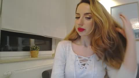 Snapshot of juliettesensual chatting on 8, 2, 2025 JulietteSensual online show from 8, 2, 2025