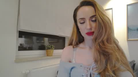 Snapshot of juliettesensual chatting on 9, 2, 2025 JulietteSensual online show from 9, 2, 2025