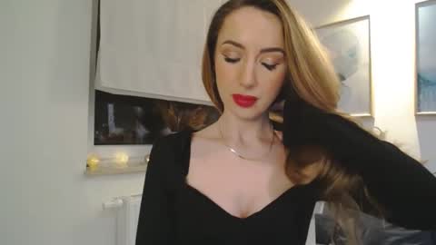 Snapshot of juliettesensual chatting on 18, 2, 2025 JulietteSensual online show from 18, 2, 2025