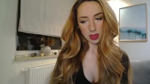 Snapshot of juliettesensual chatting on 7, 3, 2025 JulietteSensual online show from 7, 3, 2025