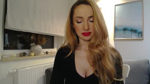 Snapshot of juliettesensual chatting on 7, 3, 2025 JulietteSensual online show from 7, 3, 2025