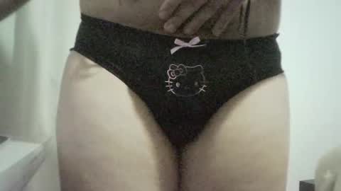 Snapshot of juligurlygirly chatting on 7, 11, 2025 juligurlygirly online show from 7, 11, 2025