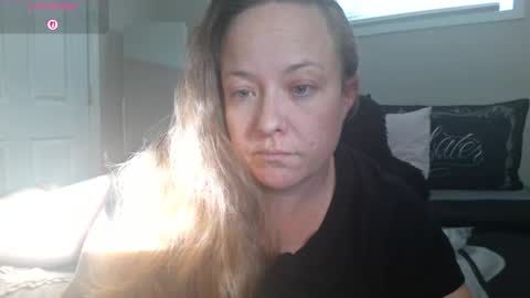 Snapshot of julimonroe chatting on 9, 11, 2025 Juli Monroe online show from 9, 11, 2025