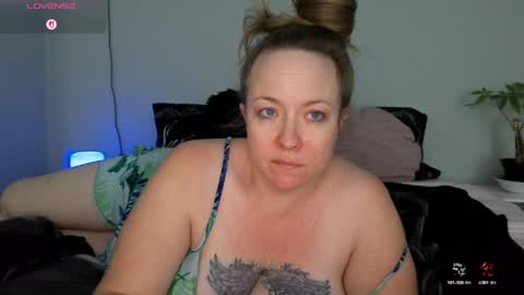 Snapshot of julimonroe chatting on 18, 4, 2026 Juli Monroe online show from 18, 4, 2026
