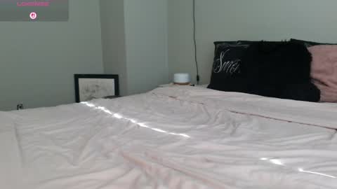 Snapshot of julimonroe chatting on 20, 4, 2026 Juli Monroe online show from 20, 4, 2026