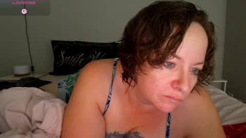 Snapshot of julimonroe chatting on 22, 4, 2026 Juli Monroe online show from 22, 4, 2026