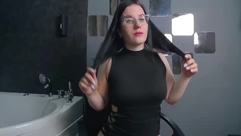 JuliyaMayers online show from 17, 2, 2025