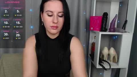 JuliyaMayers online show from 3, 10, 2025