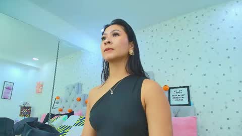 Julieta Reyes   online show from 11, 10, 2025