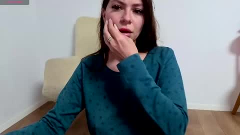 Snapshot of jullyenn chatting on 30, 4, 2026 Jully online show from 30, 4, 2026