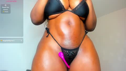 Snapshot of julyssa_sanders chatting on 20, 5, 2026 July online show from 20, 5, 2026