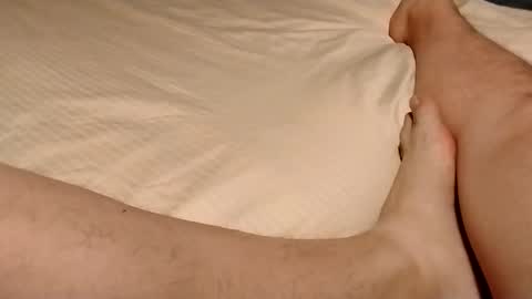 Snapshot of jumezee chatting on 16, 11, 2025 Asian office boy online show from 16, 11, 2025