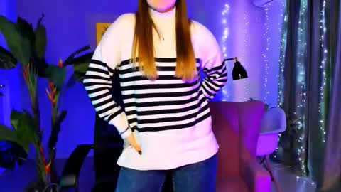 junewoods online show from 15, 12, 2025