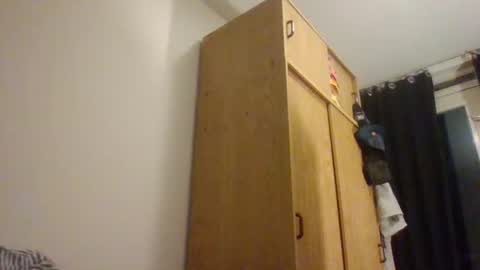 jungel_boy online show from 18, 9, 2025