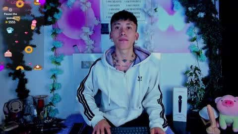 Junior online show from 28, 1, 2025