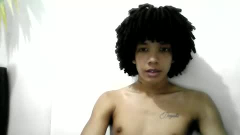 Snapshot of junior_thegoldenboy chatting on 20, 5, 2026 junior_thegoldenboy online show from 20, 5, 2026
