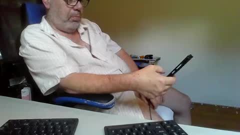 Snapshot of junkhp1 chatting on 1, 7, 2026 junkhp1 online show from 1, 7, 2026
