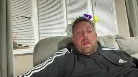 Snapshot of junky345 chatting on 27, 4, 2026 Junky online show from 27, 4, 2026