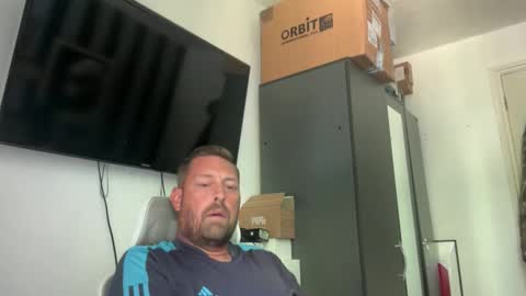 Snapshot of junky345 chatting on 29, 5, 2026 Junky online show from 29, 5, 2026