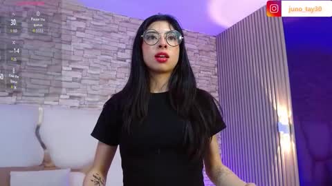 Snapshot of juno_tay chatting on 27, 9, 2025 JUNO online show from 27, 9, 2025