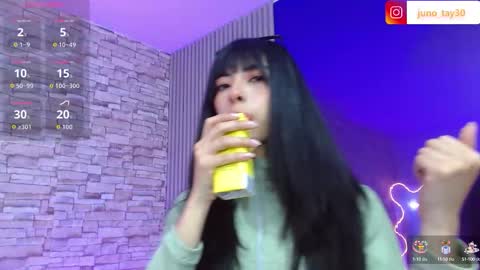Snapshot of juno_tay chatting on 4, 10, 2025 JUNO online show from 4, 10, 2025