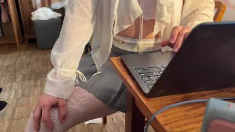 juralen online show from 12, 4, 2026