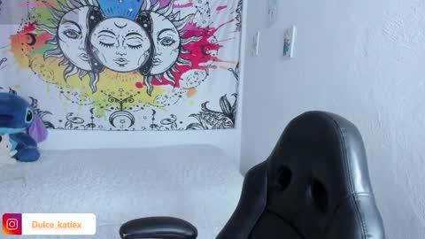Snapshot of just_katiex chatting on 4, 4, 2026 Sofia online show from 4, 4, 2026