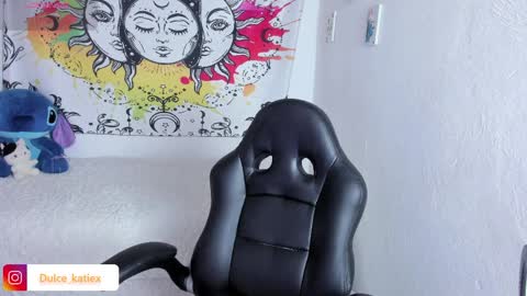 Snapshot of just_katiex chatting on 5, 4, 2026 Sofia online show from 5, 4, 2026
