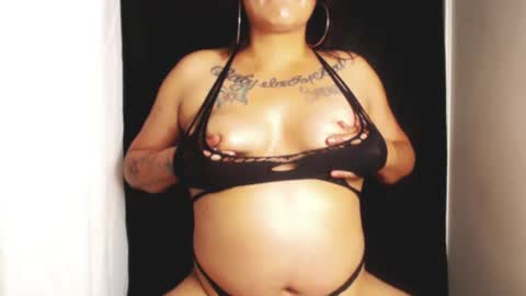 Snapshot of justagirlof chatting on 25, 5, 2026 Layla online show from 25, 5, 2026