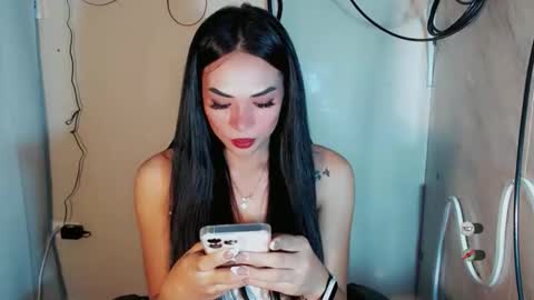 justhewayouare21 online show from 13, 5, 2026