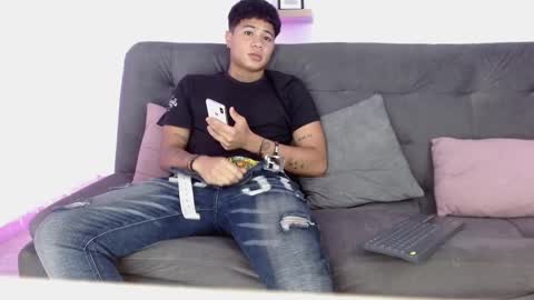 Snapshot of justin_roi chatting on 5, 3, 2025 Jestin online show from 5, 3, 2025