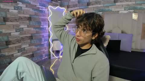  justin  online show from 12, 4, 2026