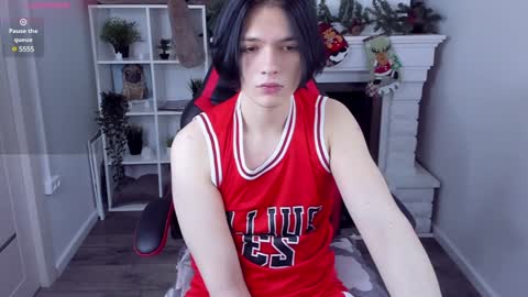 Snapshot of justin_twinkboy chatting on 23, 12, 2024 JUSTIN online show from 23, 12, 2024