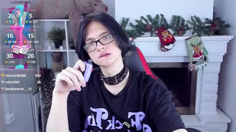 Snapshot of justin_twinkboy chatting on 28, 12, 2024 JUSTIN online show from 28, 12, 2024