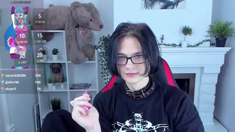 Snapshot of justin_twinkboy chatting on 13, 1, 2025 JUSTIN online show from 13, 1, 2025