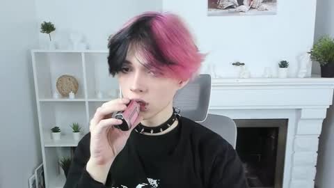 Snapshot of justin_twinkboy chatting on 16, 9, 2025 JUSTIN online show from 16, 9, 2025