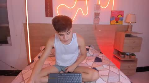 Justin online show from 5, 11, 2025