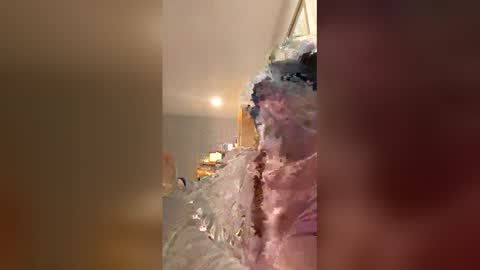 justincase8669 online show from 16, 4, 2026