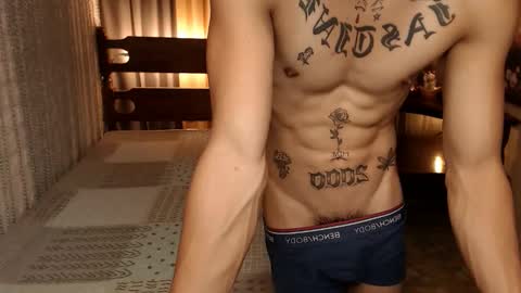 Snapshot of justine_hunk chatting on 19, 12, 2024 justine_hunk online show from 19, 12, 2024