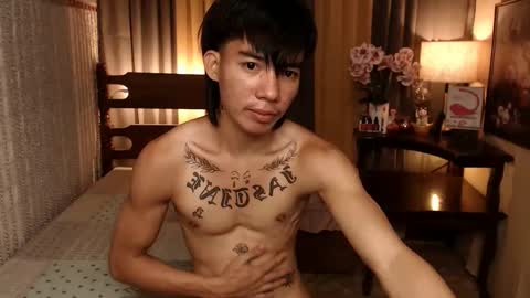Snapshot of justine_hunk chatting on 3, 1, 2025 justine_hunk online show from 3, 1, 2025