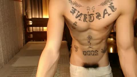 Snapshot of justine_hunk chatting on 7, 3, 2025 justine_hunk online show from 7, 3, 2025