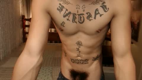 Snapshot of justine_hunk chatting on 7, 10, 2025 justine_hunk online show from 7, 10, 2025
